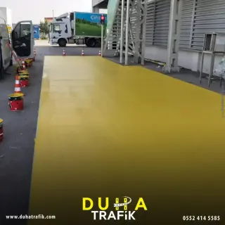 Çiftkompenant boya uygulaması — Foto Galeri — Duha Trafik | Otopark Çizgileri ve Zemin Boyama Hizmetleri